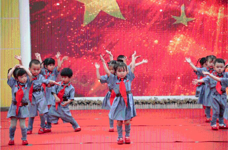 杨幂和杨颖在娱乐圈谁混得比较好？游戏画面
